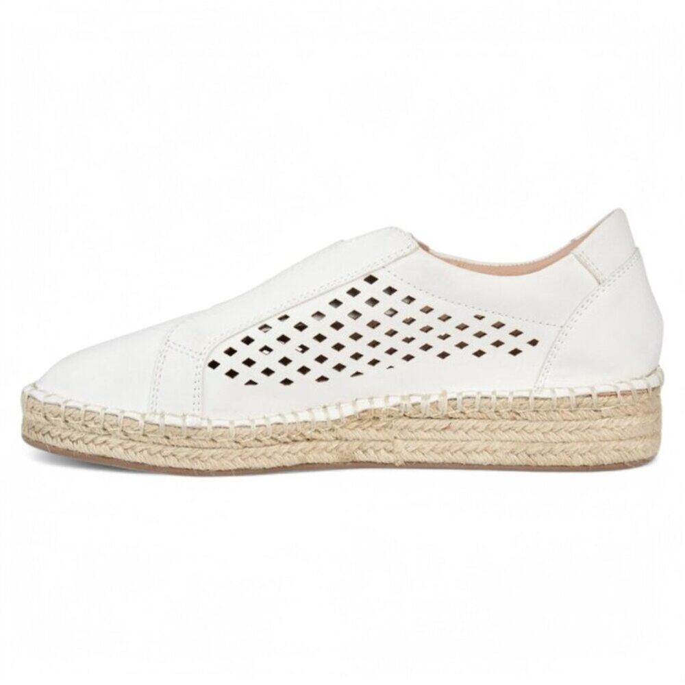 Journee Collection Kandis Espadrille Sneaker (White) Women’s Shoes. Size 9.5 NEW